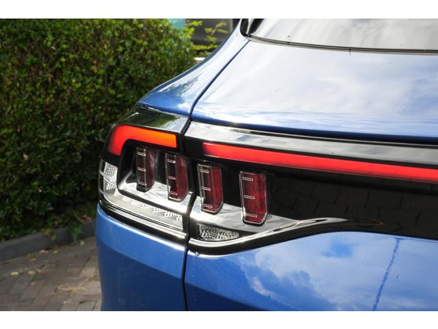 Vinfast VF 8