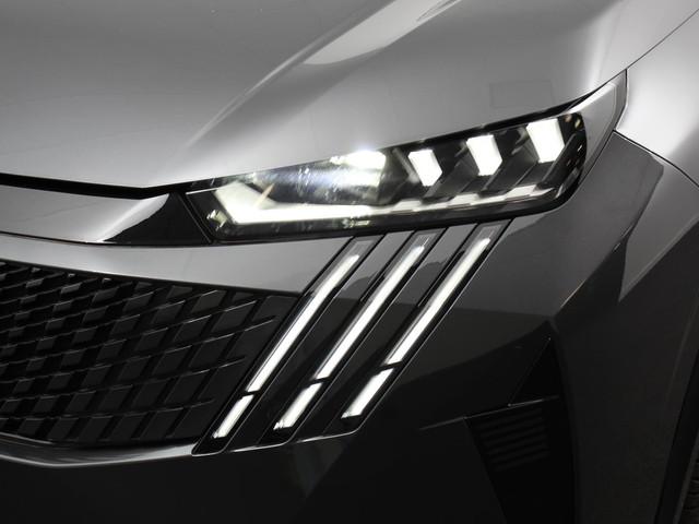 Peugeot E-3008