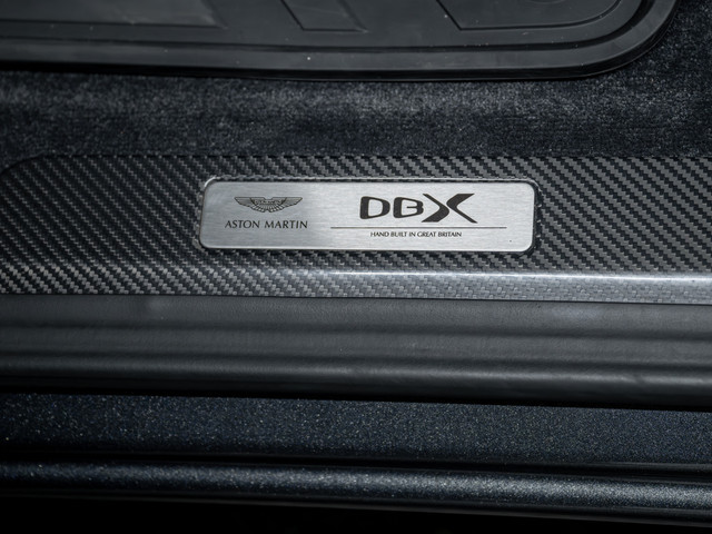 Aston Martin DBX