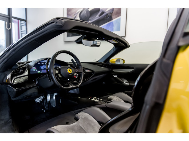 Ferrari SF90 Spider