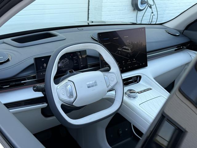 Geely E5