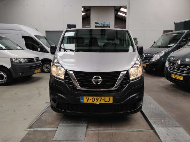 Nissan NV300