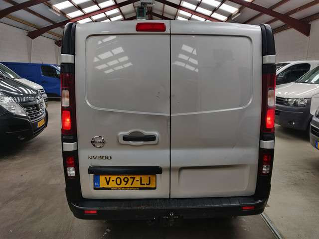 Nissan NV300