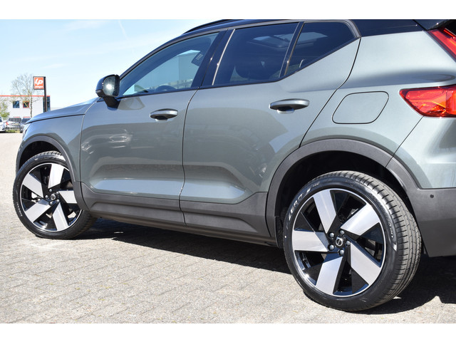 Volvo EX40