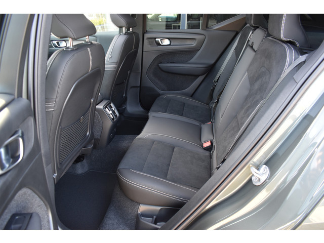 Volvo EX40