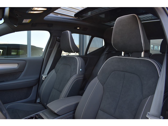 Volvo EX40