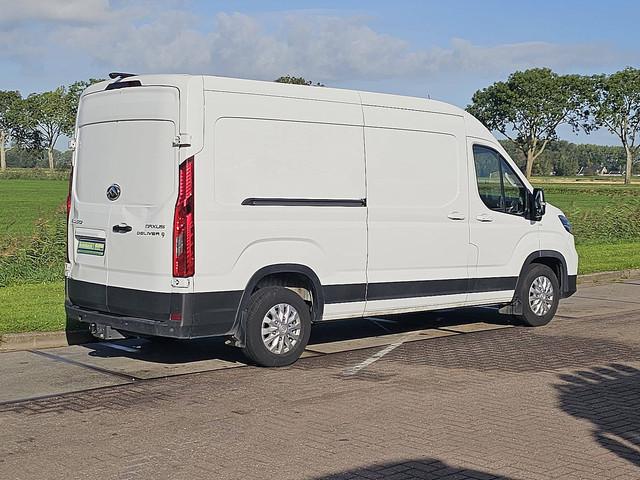 Maxus Deliver9