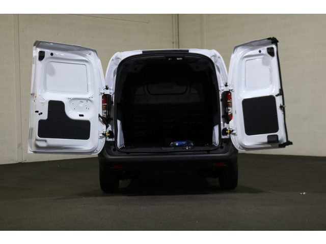 Ford E-Transit Courier