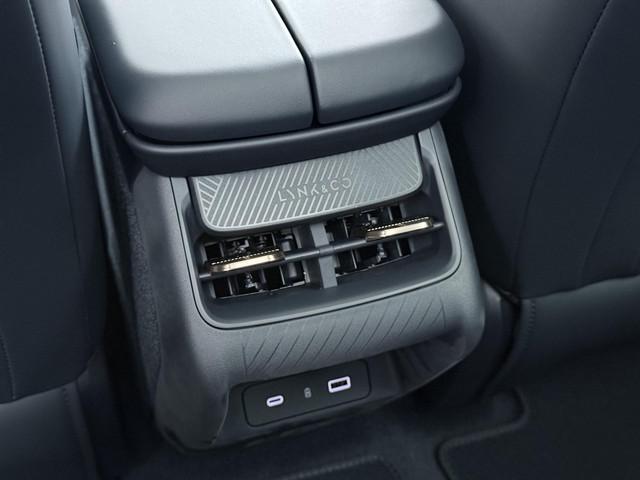 Lynk & Co 08