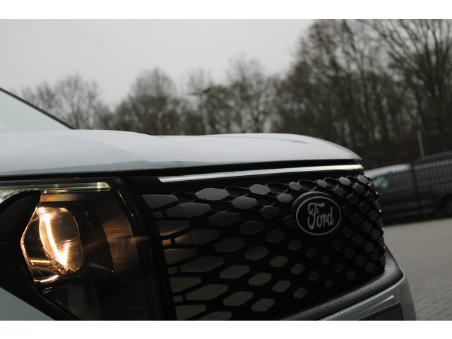 Ford E-Transit Courier