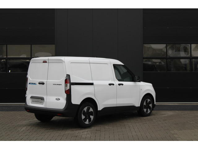 Ford E-Transit Courier