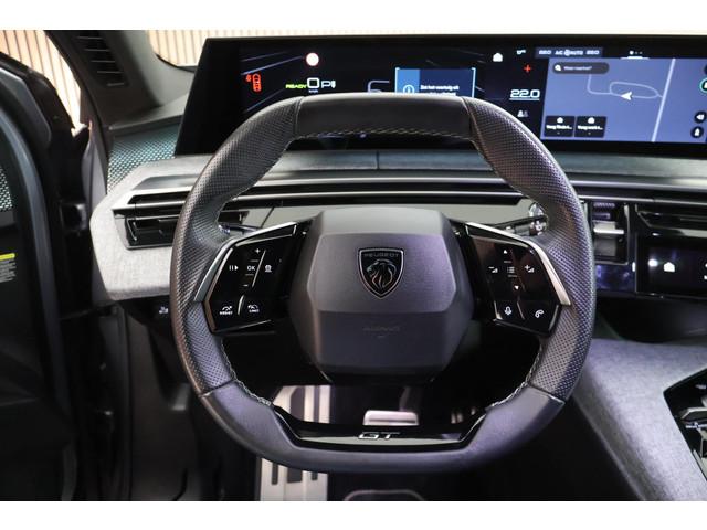Peugeot E-5008
