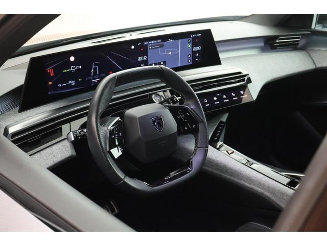 Peugeot E-5008