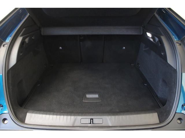 Peugeot E-3008