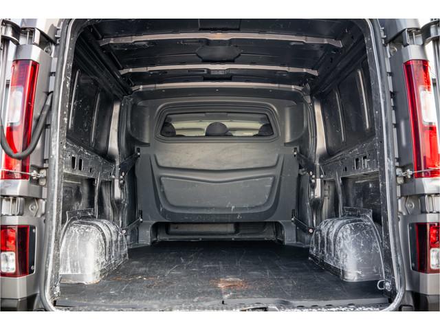 Nissan NV300