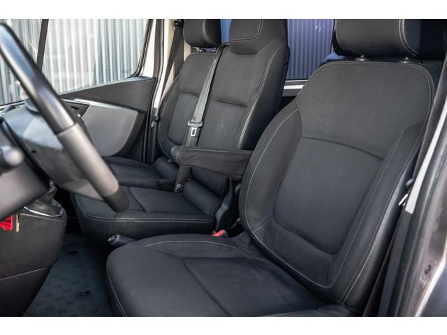 Nissan NV300