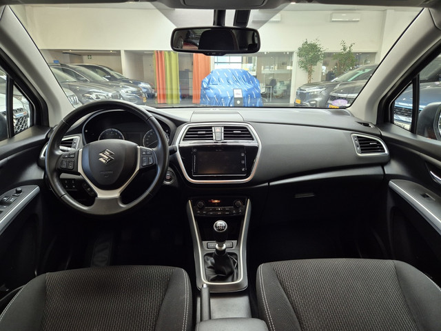 Suzuki S-Cross