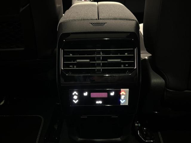 Peugeot E-5008