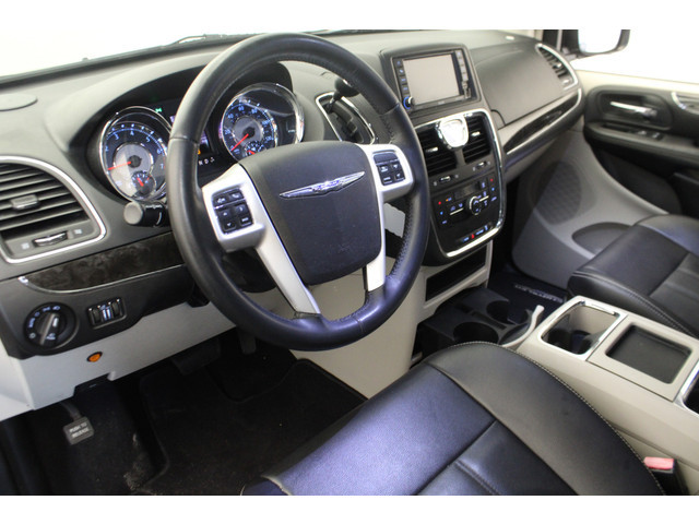 Chrysler Town & Country