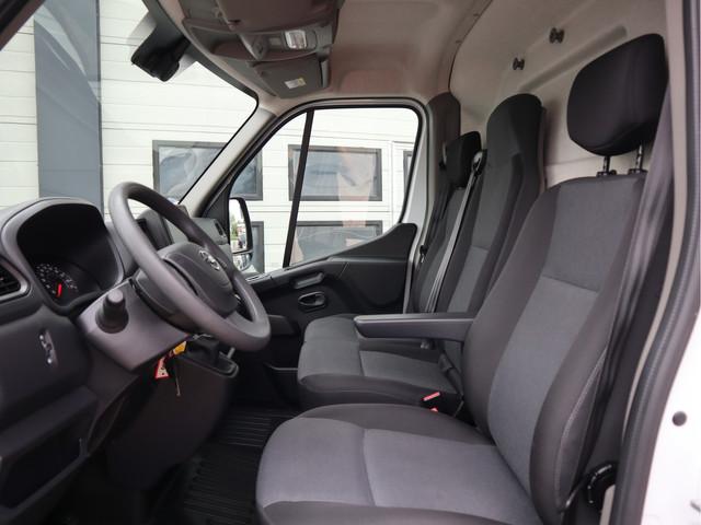 Nissan Interstar