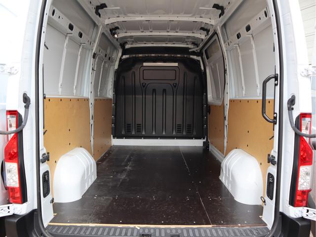 Nissan Interstar