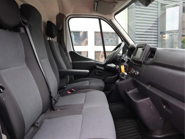 Nissan Interstar