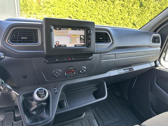 Nissan NV400