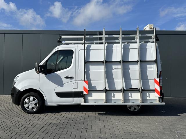 Nissan NV400
