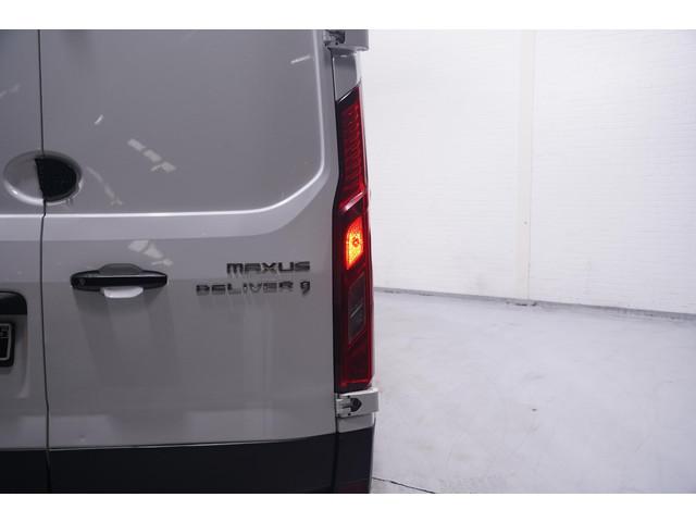 Maxus Deliver9