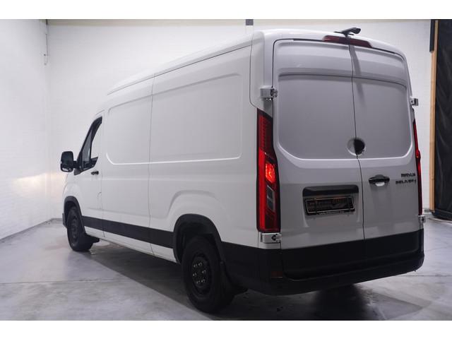 Maxus Deliver9