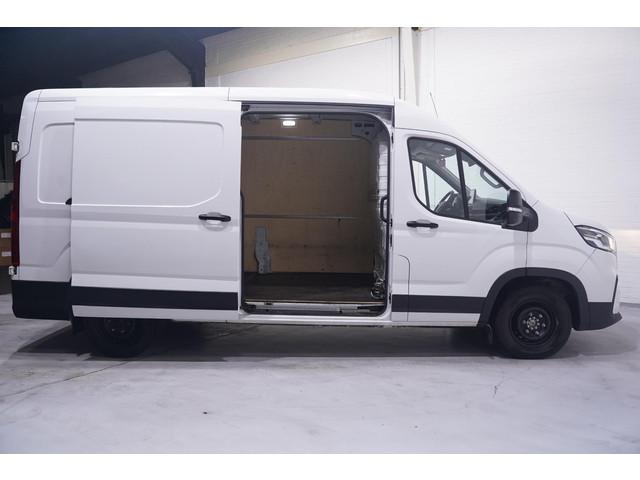 Maxus Deliver9