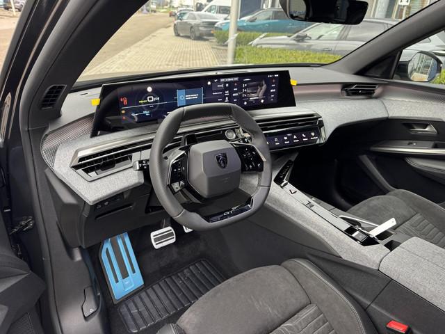 Peugeot E-5008