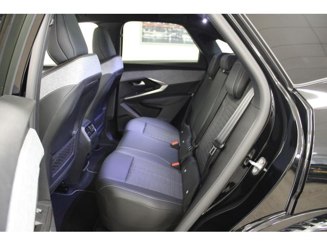 Peugeot E-3008