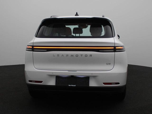 Leapmotor C10