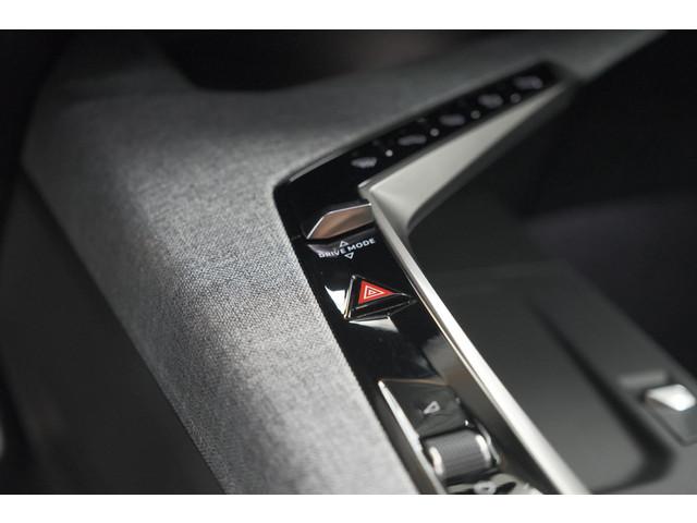 Peugeot E-3008