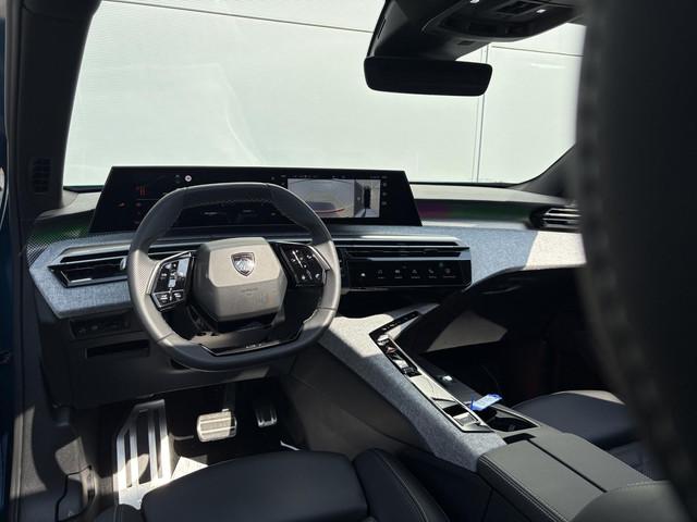 Peugeot E-3008