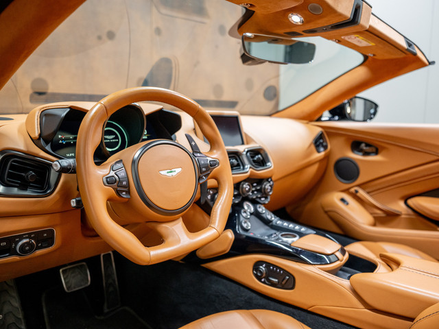 Aston Martin V8 Vantage