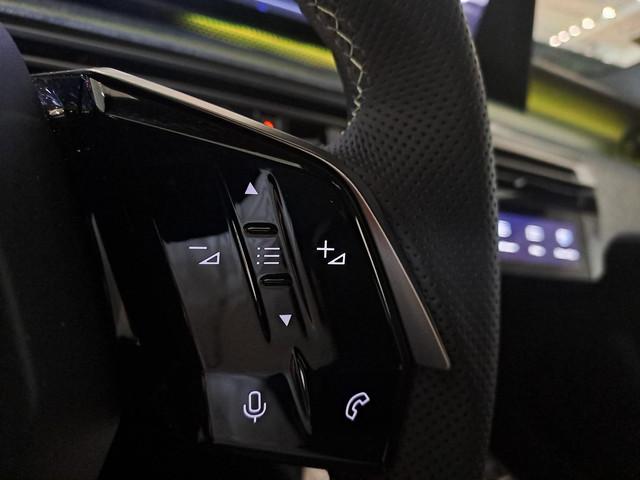 Peugeot E-3008