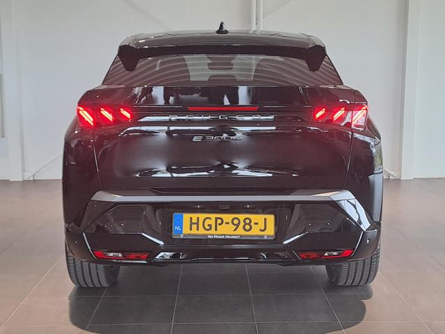 Peugeot E-3008