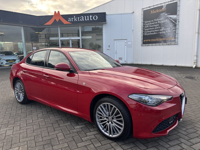 Alfa Romeo Giulia 2022 Benzine