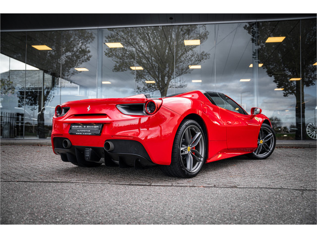 Ferrari 488