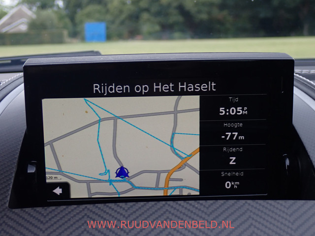 Aston Martin V12 Vanquish