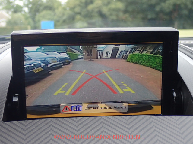 Aston Martin V12 Vanquish