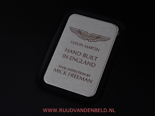 Aston Martin V12 Vanquish