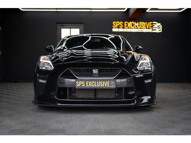 Nissan GT-R