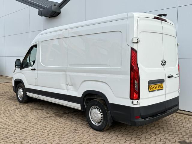 Maxus Deliver9