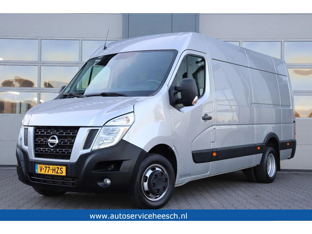 Nissan NV400