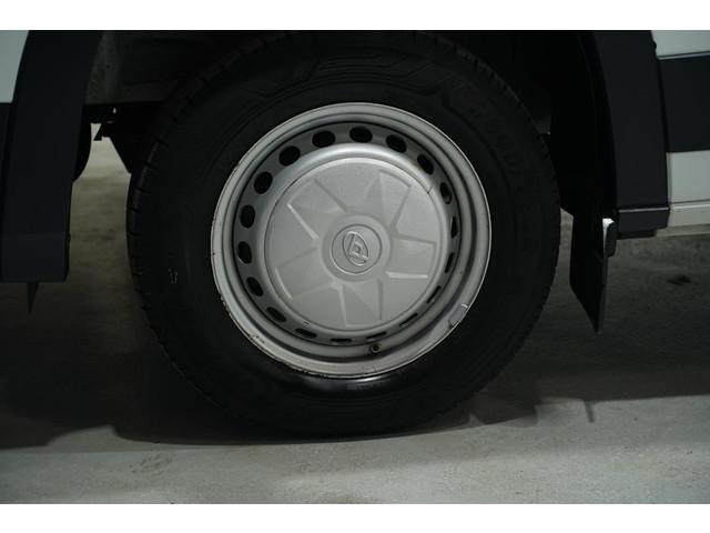 Maxus Deliver9