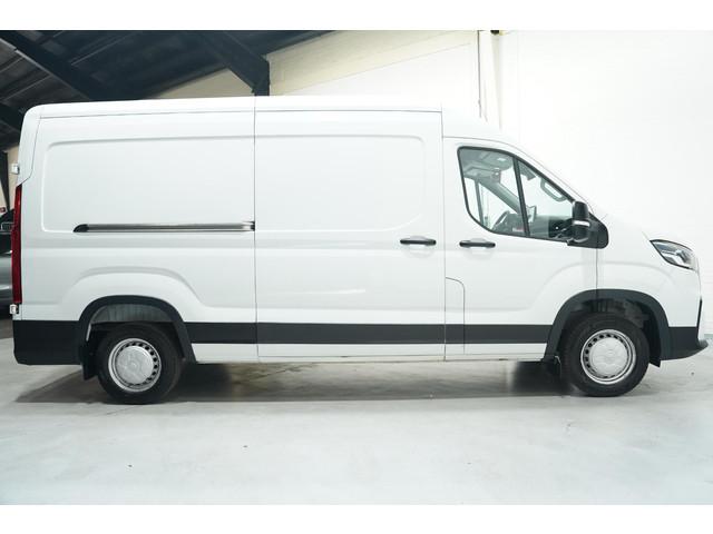 Maxus Deliver9