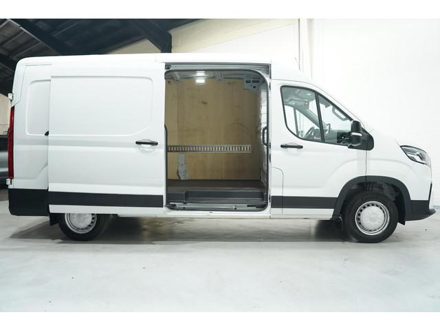 Maxus Deliver9
